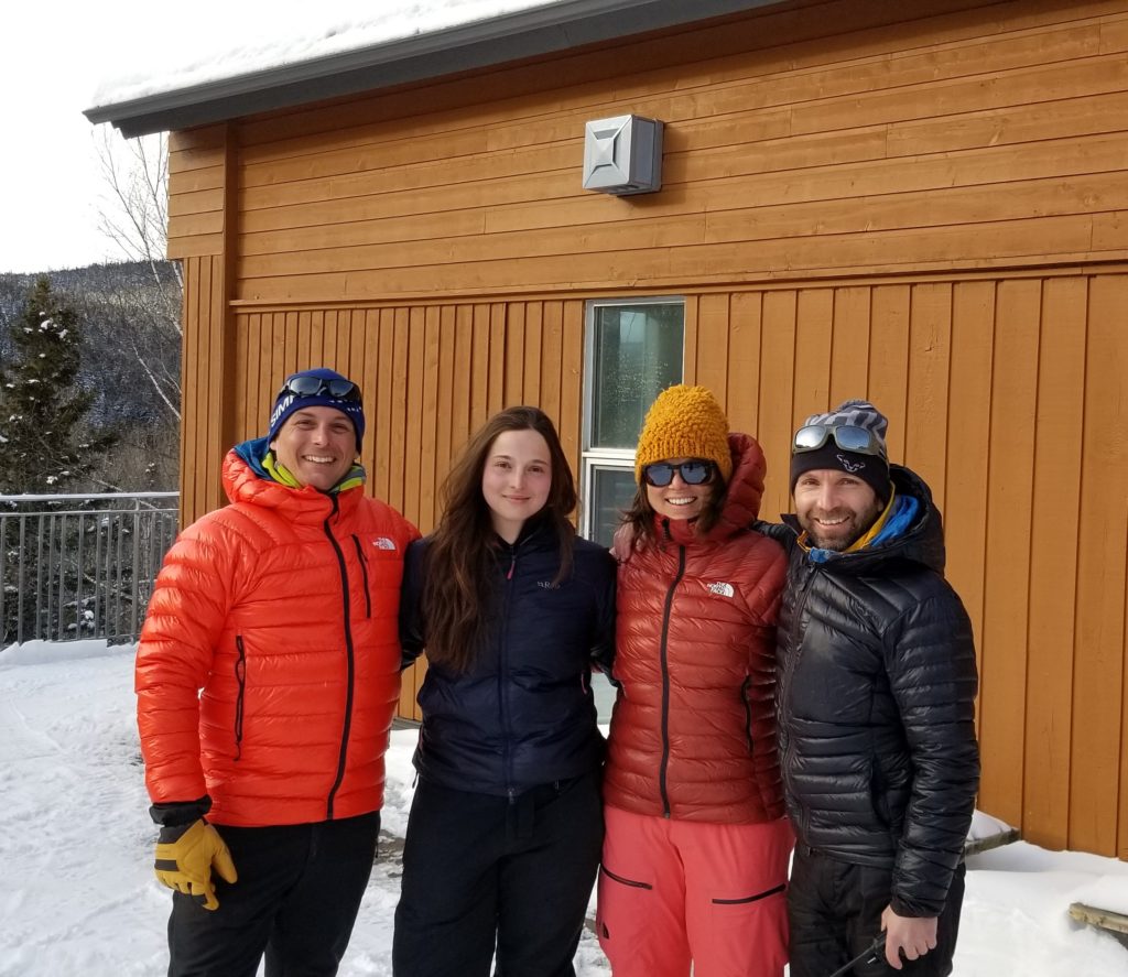 Béatrice Beaudoin-Masse, récipiendaire de la bourse Alexandra Oberson 2020, entourée des instructeurs du cours.